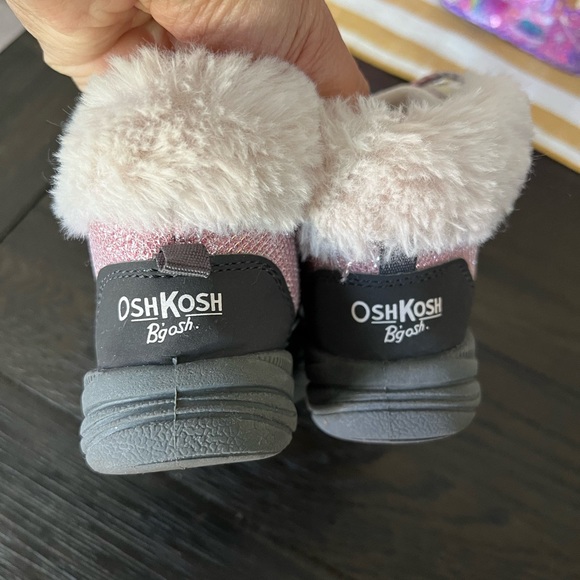 OshKosh Snow Boots - Picture 5 of 7